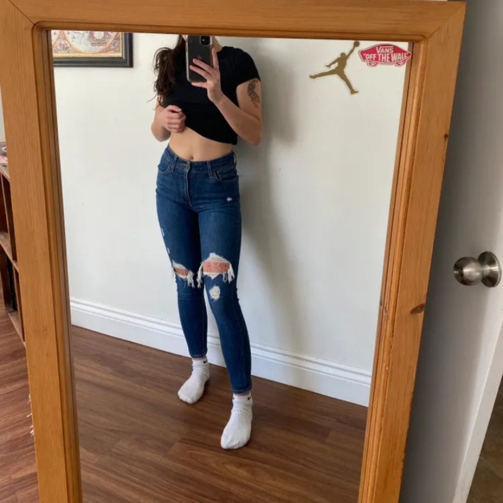 Levi’s 721 high rise skinny ankle jeans size 26